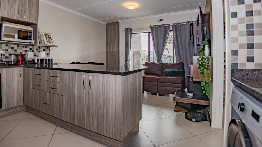 2 Bedroom Property for Sale in Buh Rein Estate Western Cape